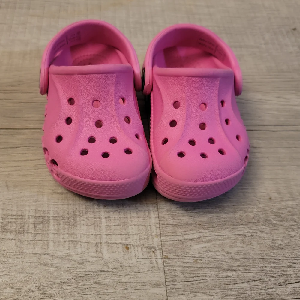 CROCS Kids Vibrant Pink Water Shoes